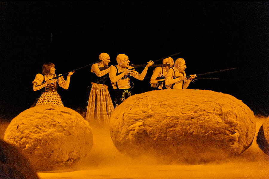 MÜNCHNER KAMMERSPIELE mia 12
